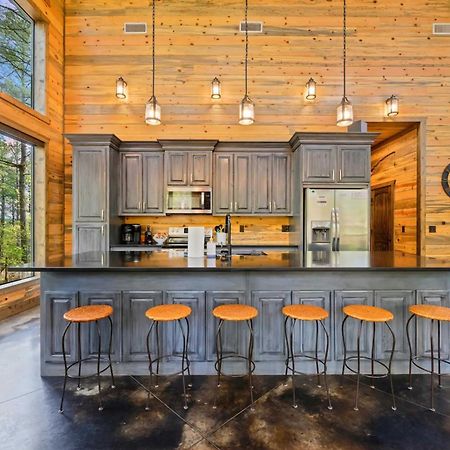 Luxury Cabin In The Woods With Hot Tub And Yard Games! Broken Bow Exteriér fotografie