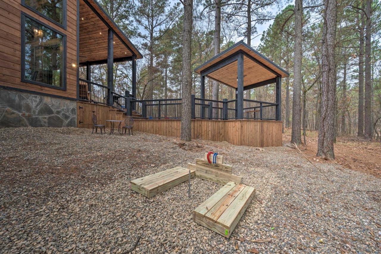 Luxury Cabin In The Woods With Hot Tub And Yard Games! Broken Bow Exteriér fotografie