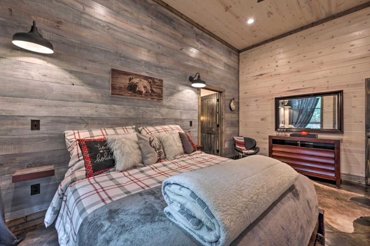 Luxury Cabin In The Woods With Hot Tub And Yard Games! Broken Bow Exteriér fotografie