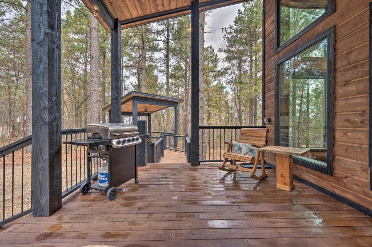 Luxury Cabin In The Woods With Hot Tub And Yard Games! Broken Bow Exteriér fotografie